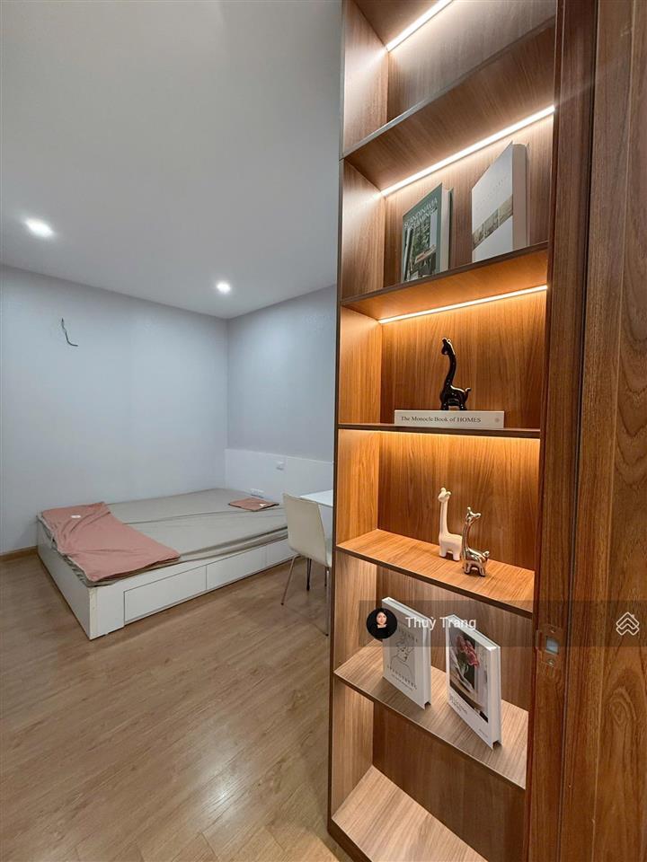 Bán căn 2pn iris garden  61.5m²  full nội thất  sổ đỏ