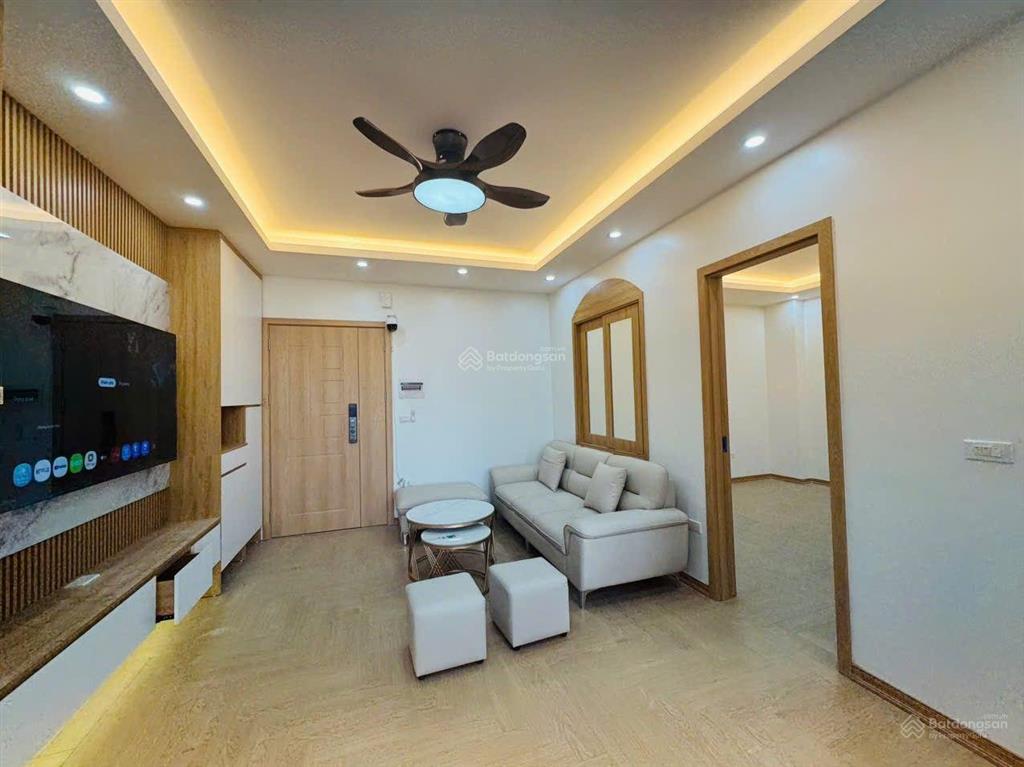 Bán căn hộ chung cư đường trần quý kiên 61m2 2 ngủ 1wc nội thất đầy đủ, ở luôn