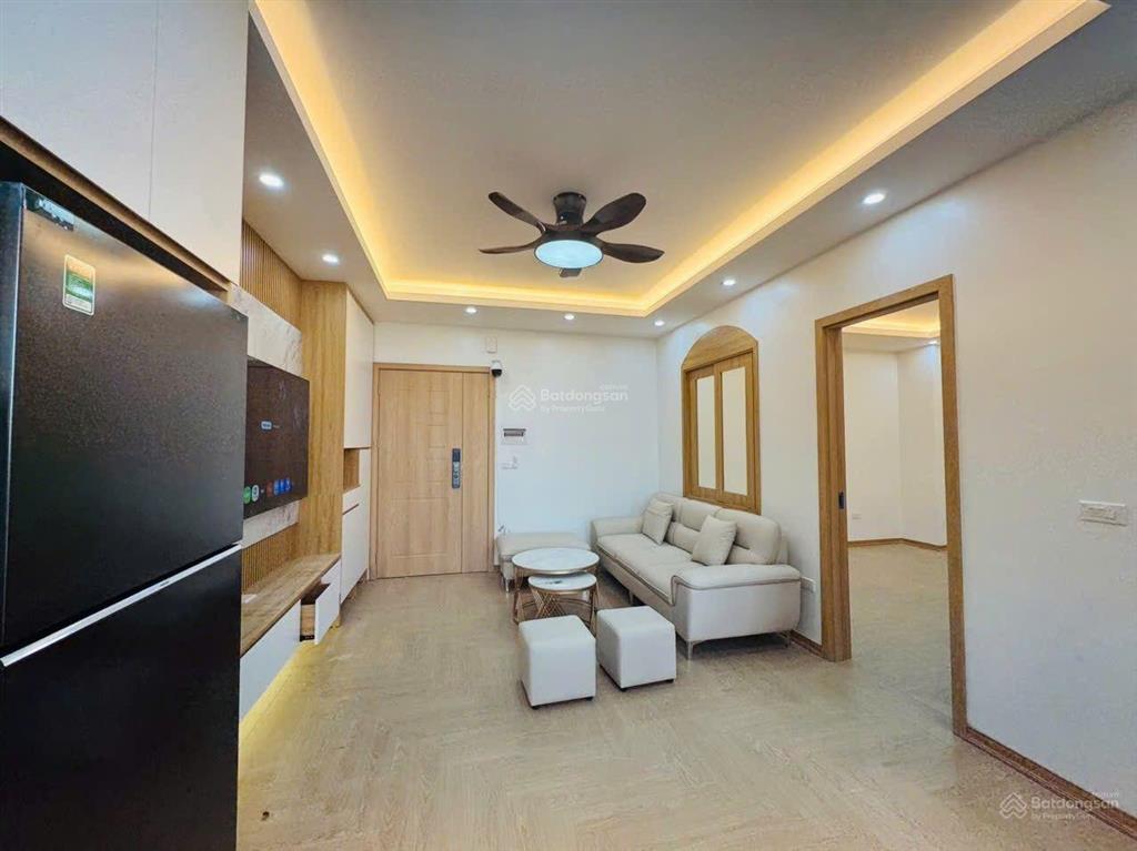 Bán căn hộ chung cư đường trần quý kiên 61m2 2 ngủ 1wc nội thất đầy đủ, ở luôn