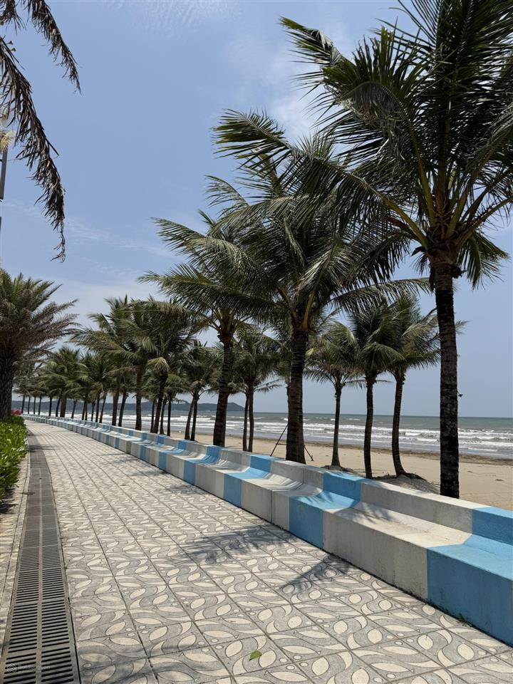 Duy nhất, bán villa đơn lập 252m2 mặt tiền 14m căn cực đẹp giáp biển.