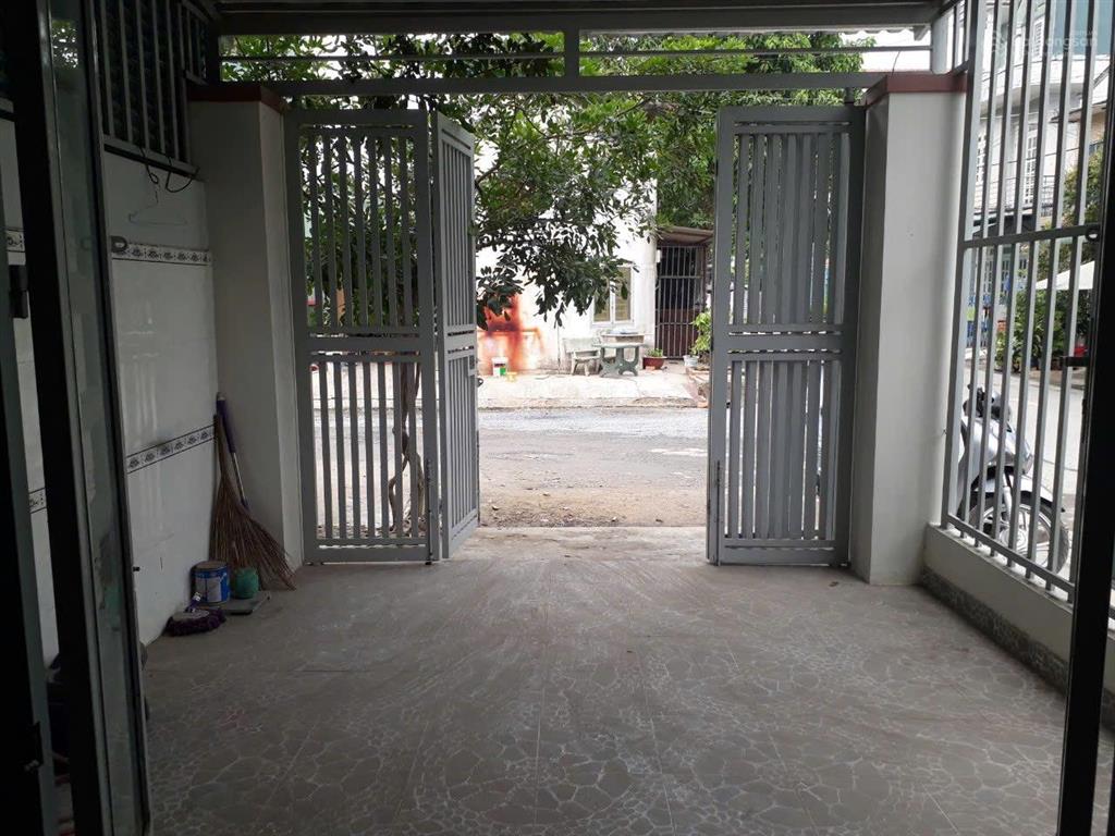 Bán nhà góc 2mt, nhà như hình, giá 7,2 tỷ, bà điểm, hóc môn