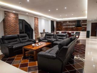 Miễn tiếp môi giới cần bán gấp biệt thự phố vọng 140m2, mt 13 m giá 40 tỷ