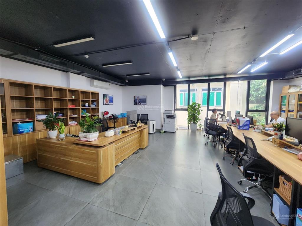 Hiếm mặt phố kinh doanh sầm uất hai mặt thoáng giá đầu tư  bùi huy bích 110 m giá 40 tỷ