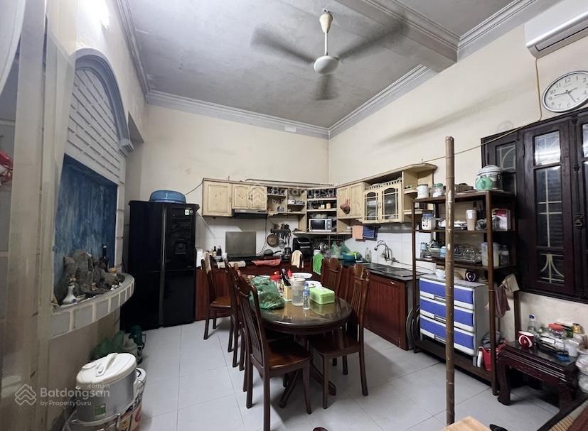 Mặt phố  hồ kinh doanh vỉa hè rộng giá đầu tư  đền lừ 140 m , giá 56 tỷ