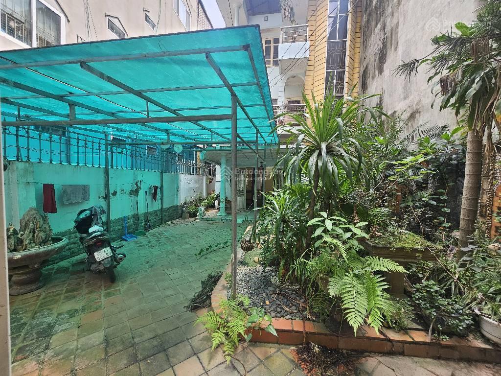 Bán nhà riêng tại phố trần đại nghĩa, quận hai bà trưng, giá siêu hời chỉ với 70 tỷ, 286m2
