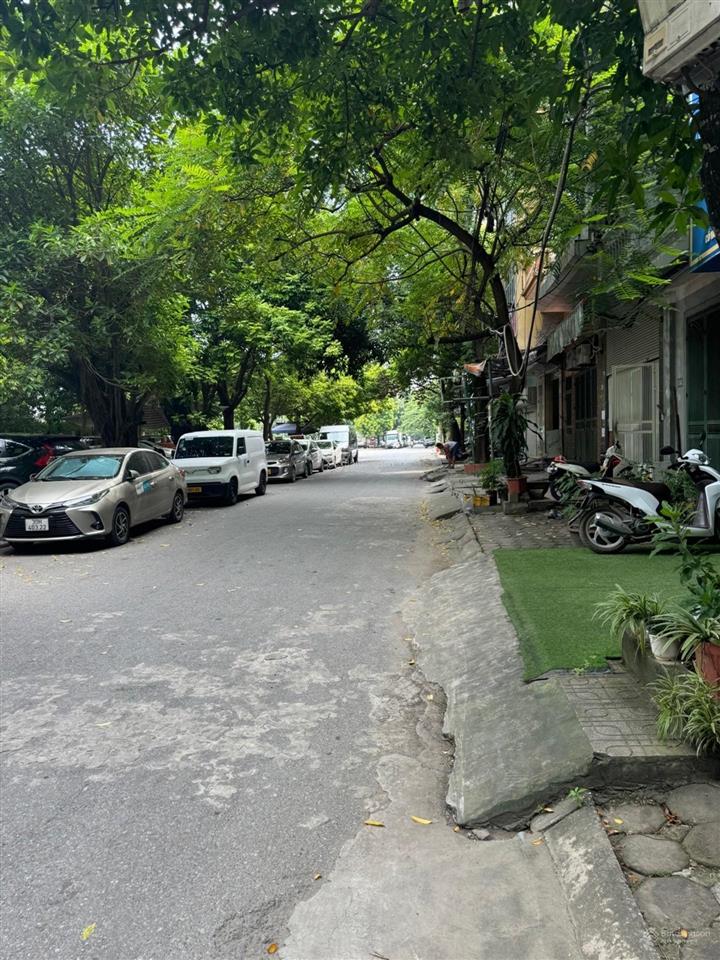 Phân lô ô tô tránh chạy vòng quanh hiếm nhà bán  tam trinh 50 m2 giá 13 tỷ