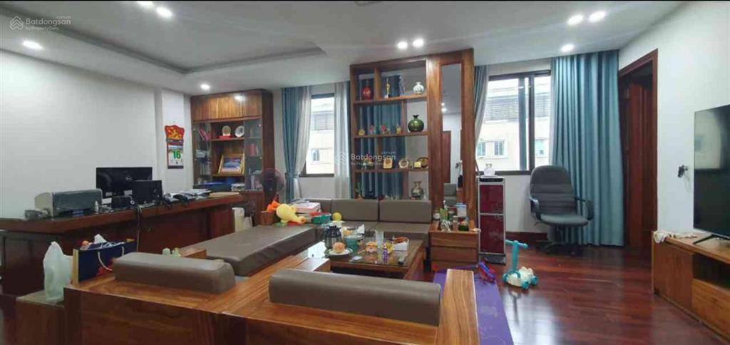 Chủ cần bán ô tô tránh  tháng máy nhà đẹp dân xây  lạc trung 98 m, giá 35 tỷ