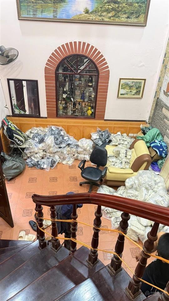 Siêu đẹp văn phòng nhà dòng tiền, ở nhà dân xây chắc chắn  minh khai 70m2, mt 8 m, giá 25 tỷ