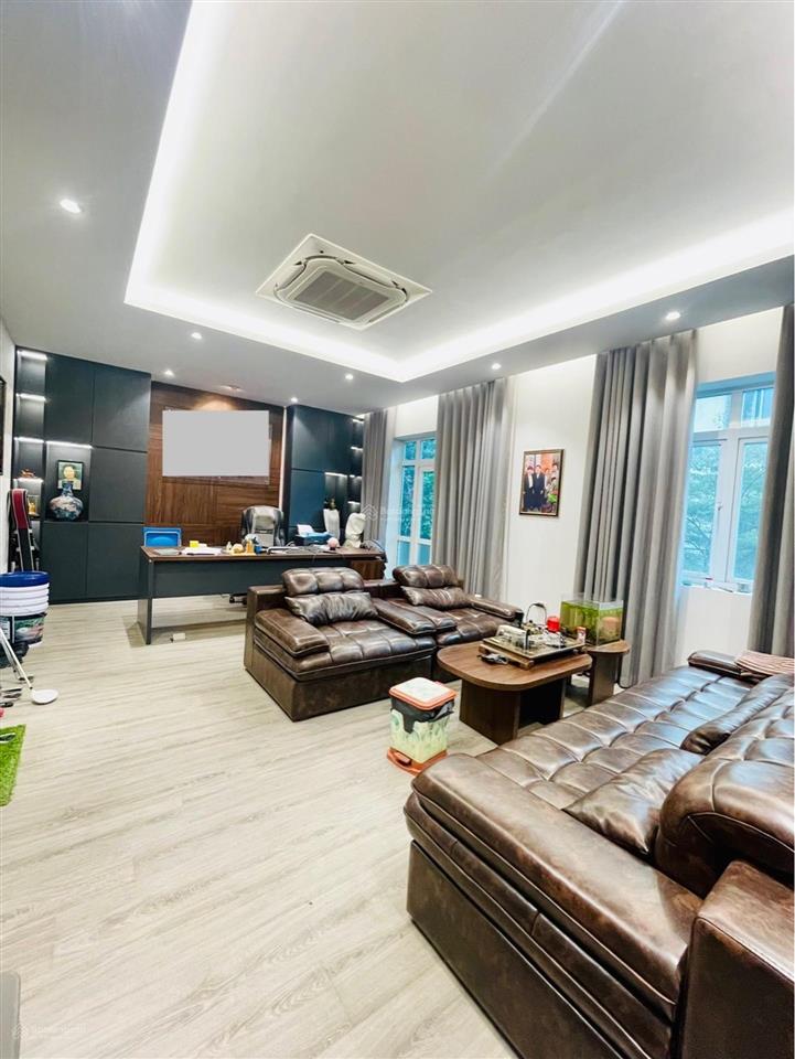 Siêu hiếm 3 mặt thoáng nhà xây chắc chắn vỉa hè rộng  kđt định công 98 m2, giá 36 tỷ