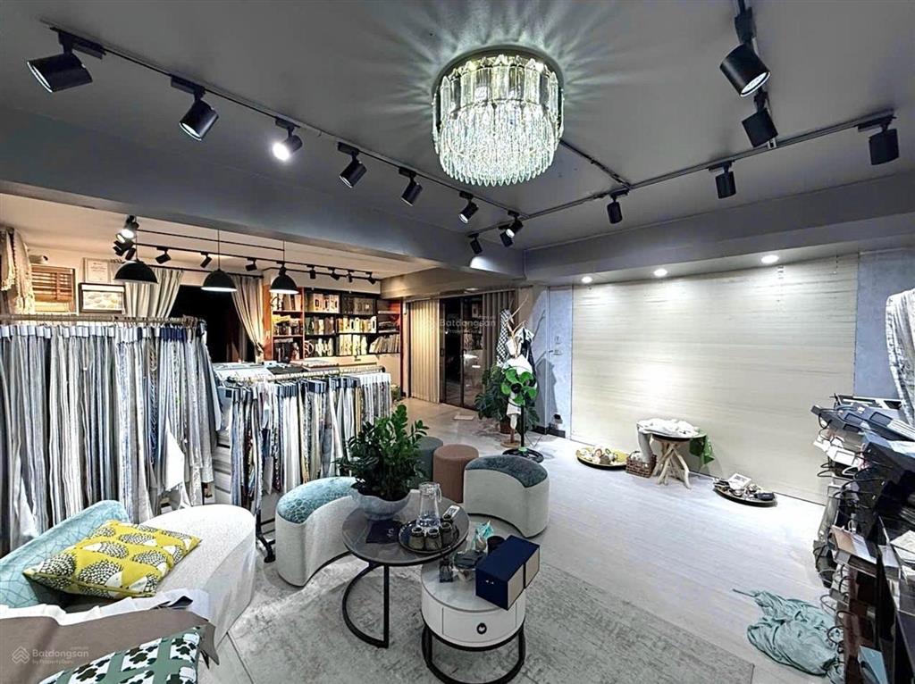 Cực nóng nhà đất phân lô vỉa hè kinh doanh mặt tiền 10 m, vũ lăng 160 m2, giá 32 tỷ