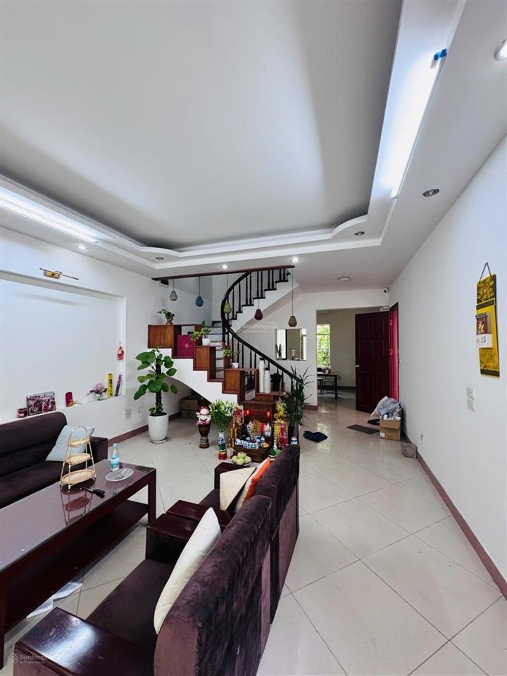 Bán gấp nhà đại tá quân đội  kim đồng 98 m, 5 tầng, giá 21 tỷ