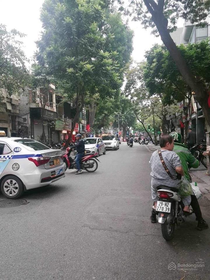 Bán gấp tòa nhà 8 tầng thông sàn  trần xuân soạn 196 m², giá 160 tỷ
