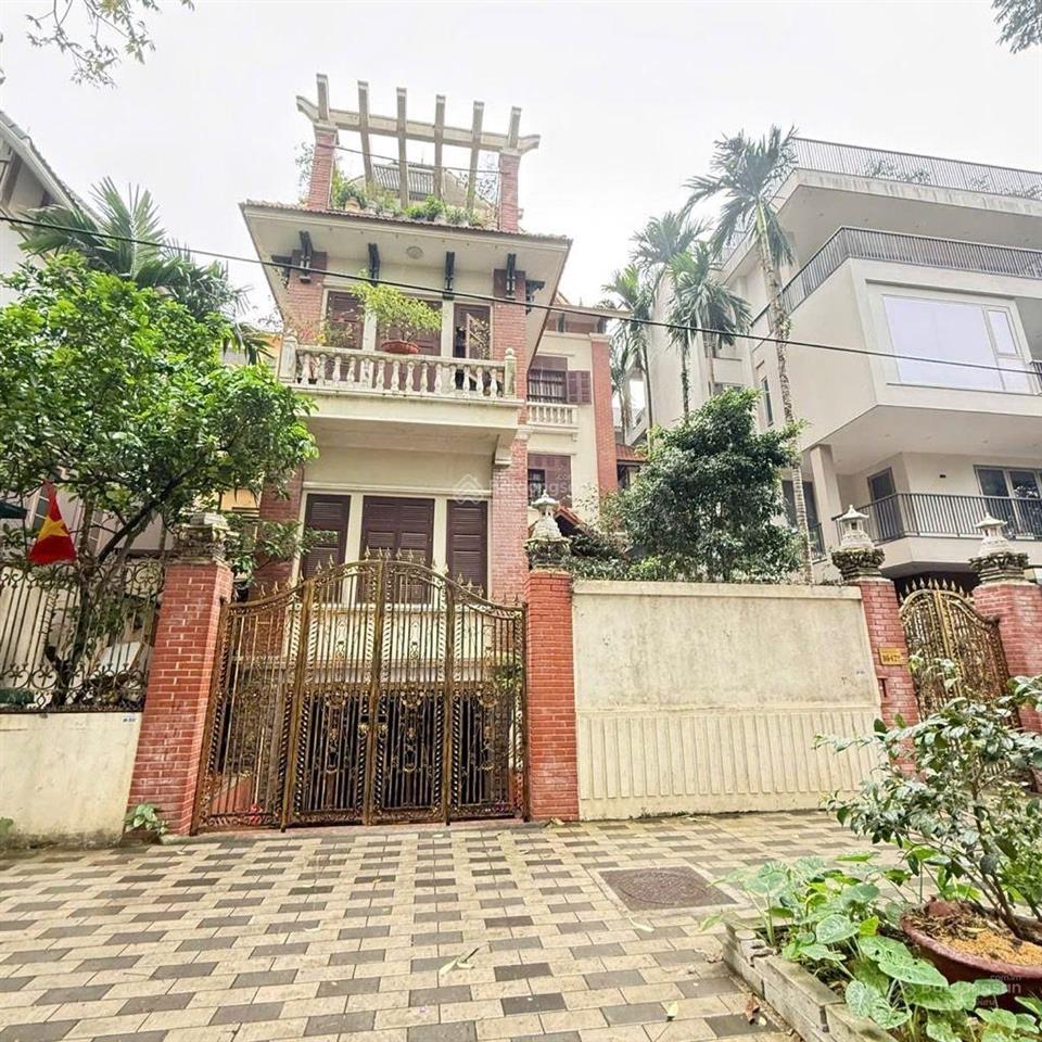 Hiếm chủ cần bán ô tô giá đầu tư  đền lừ 140 m, mt 8 m, giá 29 tỷ
