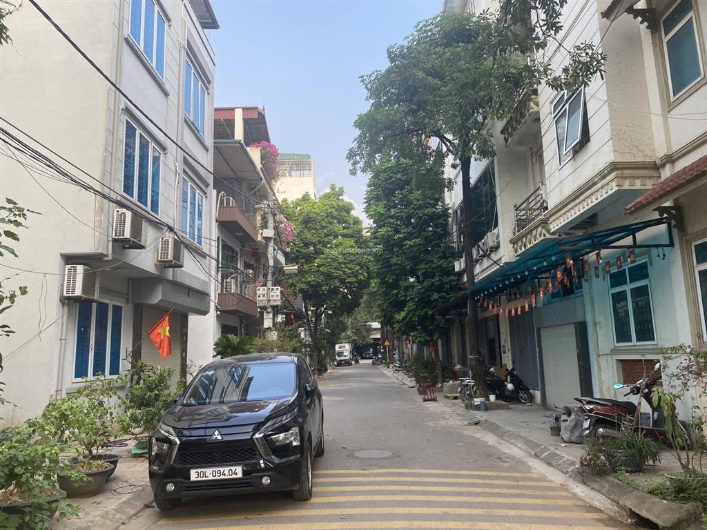 Phân lô vỉa hè rộng giá đầu tư  tam trinh 71 m , mt 6.5 m , giá 16 tỷ
