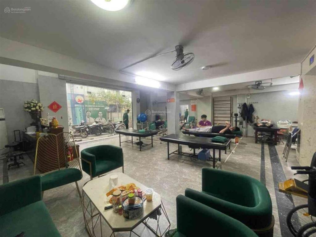 Chủ cần bán phân lô bàn cờ ngõ 281 tam trinh 98 m, mặt tiền 7 m, giá 23 tỷ