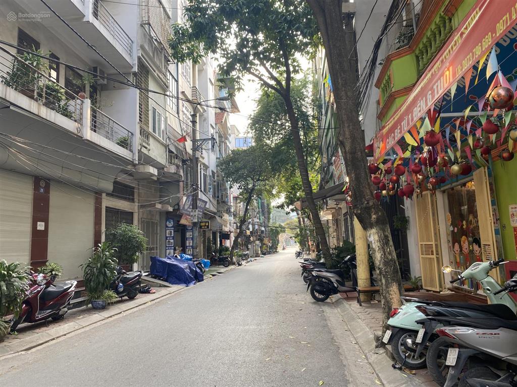 Chủ cần bán phân lô bàn cờ ngõ 281 tam trinh 98 m, mặt tiền 7 m, giá 23 tỷ