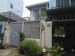 Nhà 1 trệt 1 lầu ngang 4m dài 21.2m hiện có nhà 2 phòng ngủ 2wc và phía sau có 3 nhà trọ