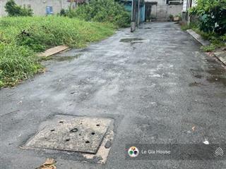 Quận 2  đất vuông a4  ngang 5m nở hậu  khu hiện hữu xây 5 tầng  sổ hồng chuẩn