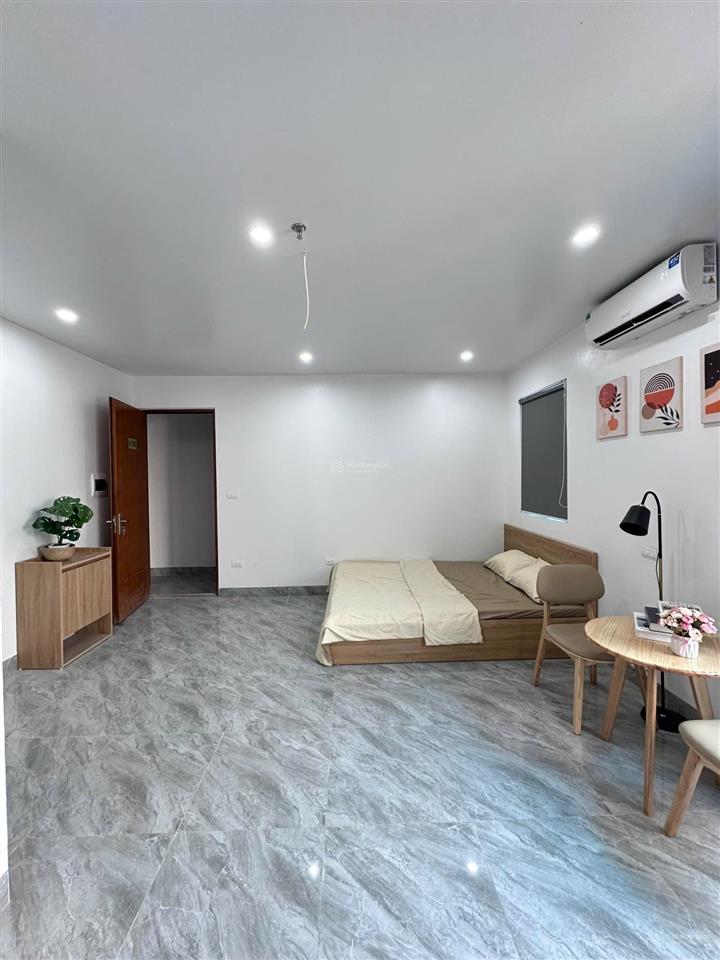 Cho thuê gấp ch cực thoáng ngay sát keangnam, full nội thất, có ban công cực đẹp