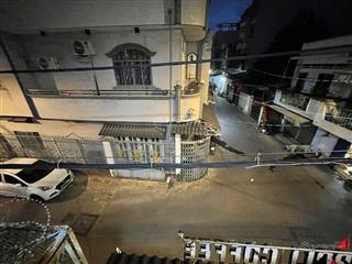 Lô góc 2 mặt tiền ngay sát tô hiệu xe hơi vô nhà