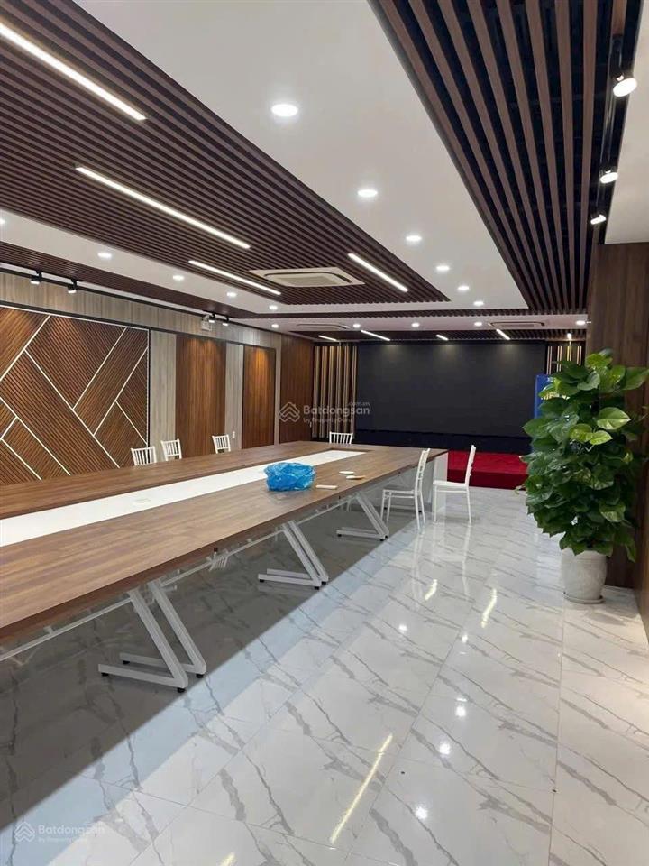 Toà văn phòng 7 tầng mặt tiền trần hưng đạo. view sông hàn. đang cho thuê 170tr/tháng. giá 70 tỷ.