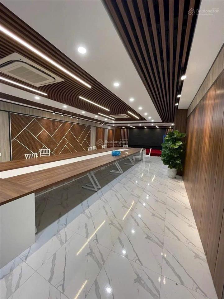Toà văn phòng 7 tầng mặt tiền trần hưng đạo. view sông hàn. đang cho thuê 170tr/tháng. giá 70 tỷ.
