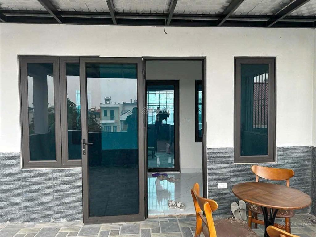 Bán gấp nhà 4 tầng lô goc mới xây tại mai lâm, đông anh. công năng 4 phòng ngủ, 1km sang long biên.