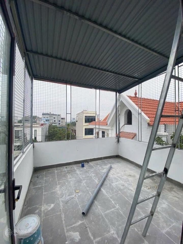 3,95 tỉ nhà 3 tầng mới tại bắc hồng đông anh, sàn 50,9m2 sân trước sau cực thoáng. sẵn sổ