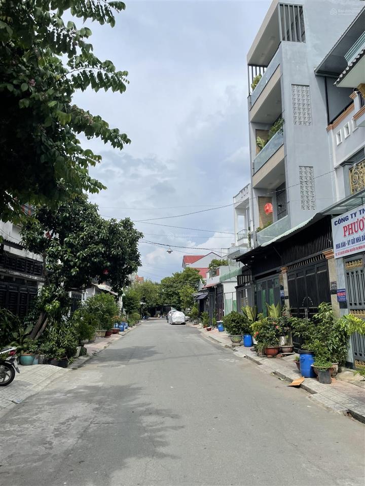 Bán nhà dĩ an hxh 10m nguyễn thị minh khai, đất 64.5m2, 2 tầng, 3pn, gần chợ dĩ an, 3.5 tỷ