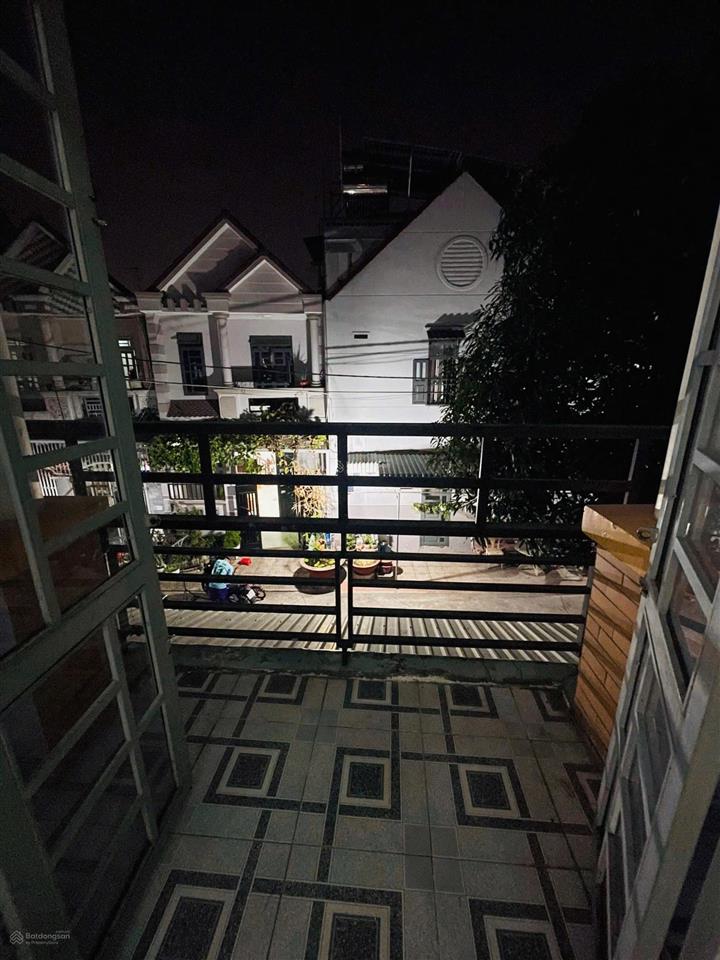 Bán nhà dĩ an hxh 10m nguyễn thị minh khai, đất 64.5m2, 2 tầng, 3pn, gần chợ dĩ an, 3.5 tỷ
