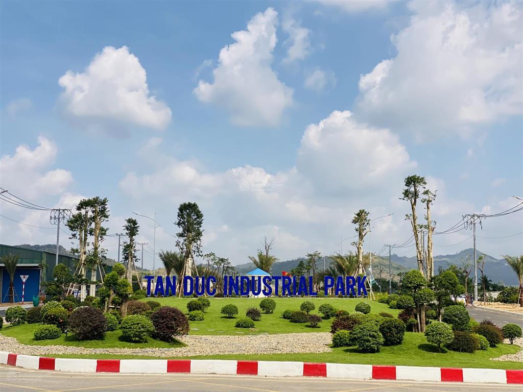 Cần bán gấp giảm thêm 10tỷ, 96000m2, view sông ngay sát trường cấp 1 và cấp 2 và kcn