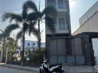 Nhà mặt tiền nhựa 6m  4 tầng  73m2  xe hơi vô nhà  4.6 tỷ, kế chợ đầu mối  nguyễn văn linh