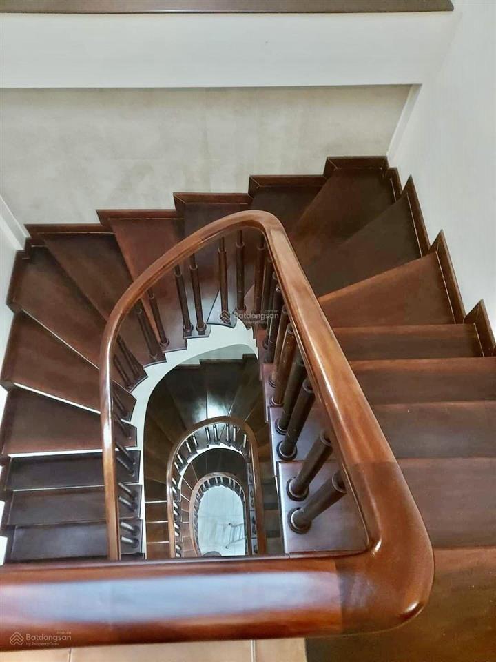 Bán nhà khu phân lô đầm trấu. dt 120m2 x 4 tầng.thang máy mt 5m. giá 25 tỷ