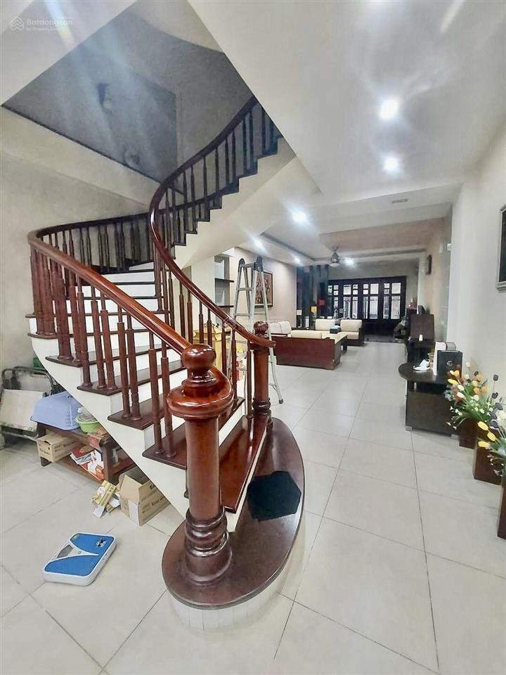 Bán nhà khu phân lô đầm trấu. dt 120m2 x 4 tầng.thang máy mt 5m. giá 25 tỷ