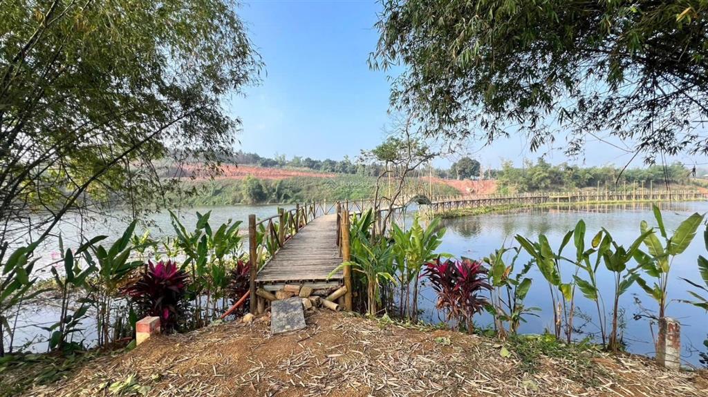 Giờ tìm biệt thự 5 tỉ mặt hướng hồ lưng tựa núi sổ đỏ đứng tên tại hòa bình thì có cái nịt?