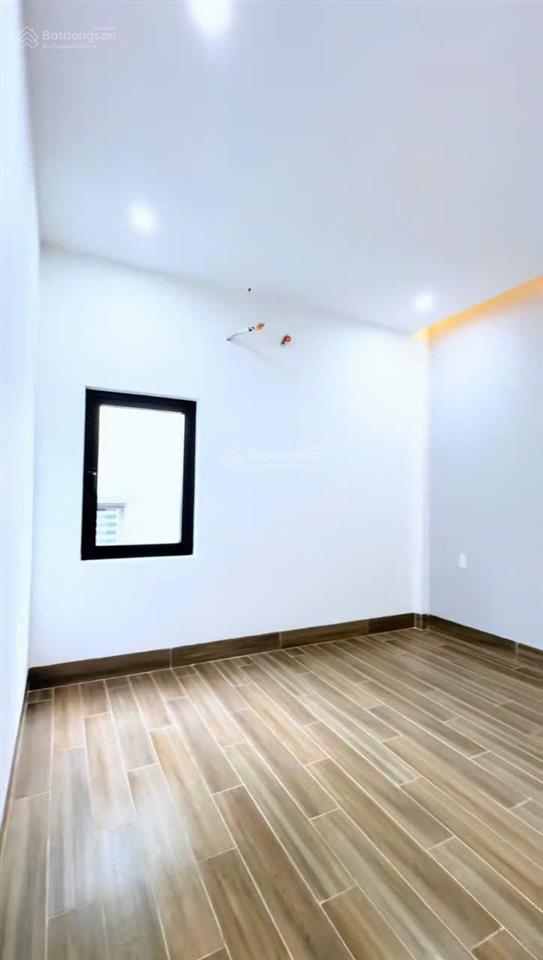 Nhà 1 lầu 5x20m ngay chợ phú lợi  phạm thế hiển q8. đang cho thuê 21tr/tháng