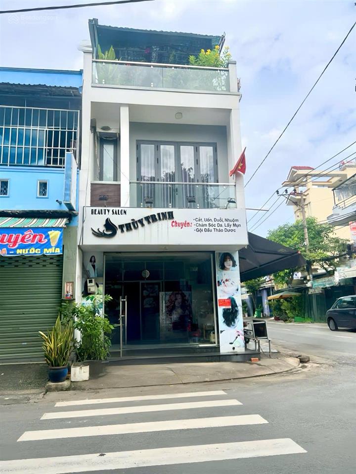 Nhà 1 lầu 5x20m ngay chợ phú lợi  phạm thế hiển q8. đang cho thuê 21tr/tháng