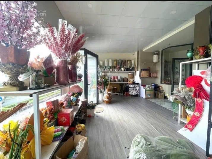 Bán nhà 8x15 ngay vòng xoay an lạc giá 900 triệu , tp hcm