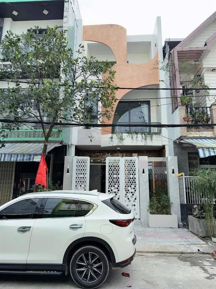 Bán nhà giá ngay bến xe quận 8 , đang cho thuê 20 triệu/tháng