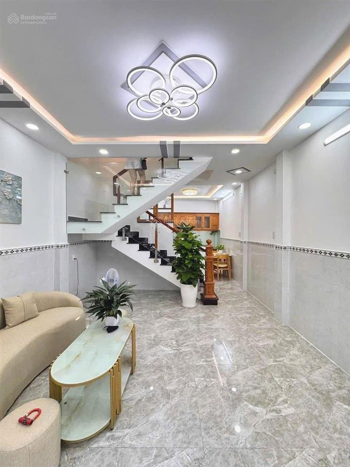 Nhà 1 lầu 5x14, giá 850 triệu đường bông sao  ngay bến xe quận 8
