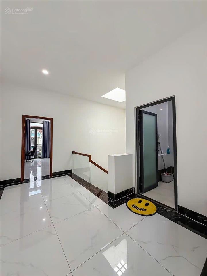Nhà 2 lầu 5x20 giá 790 triệu , sát bên bến xe quận8  đường tạ quang bửu q8 , tp hcm