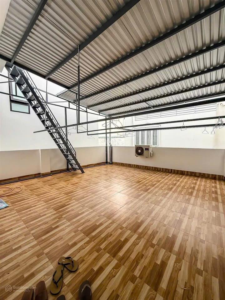 Nhà 2 lầu 5x20 giá 790 triệu , sát bên bến xe quận8  đường tạ quang bửu q8 , tp hcm