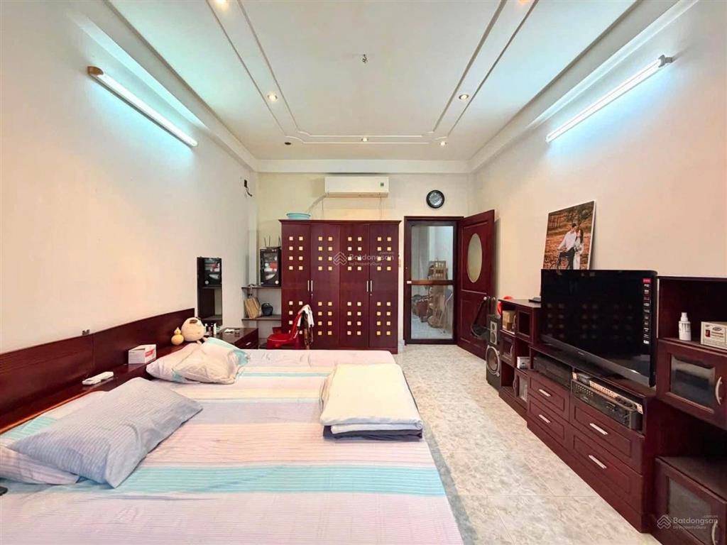 Bán nhà 5x18m, gần bến xe quận 8  đường tạ quang bửu đang cho thuê 15 triệu