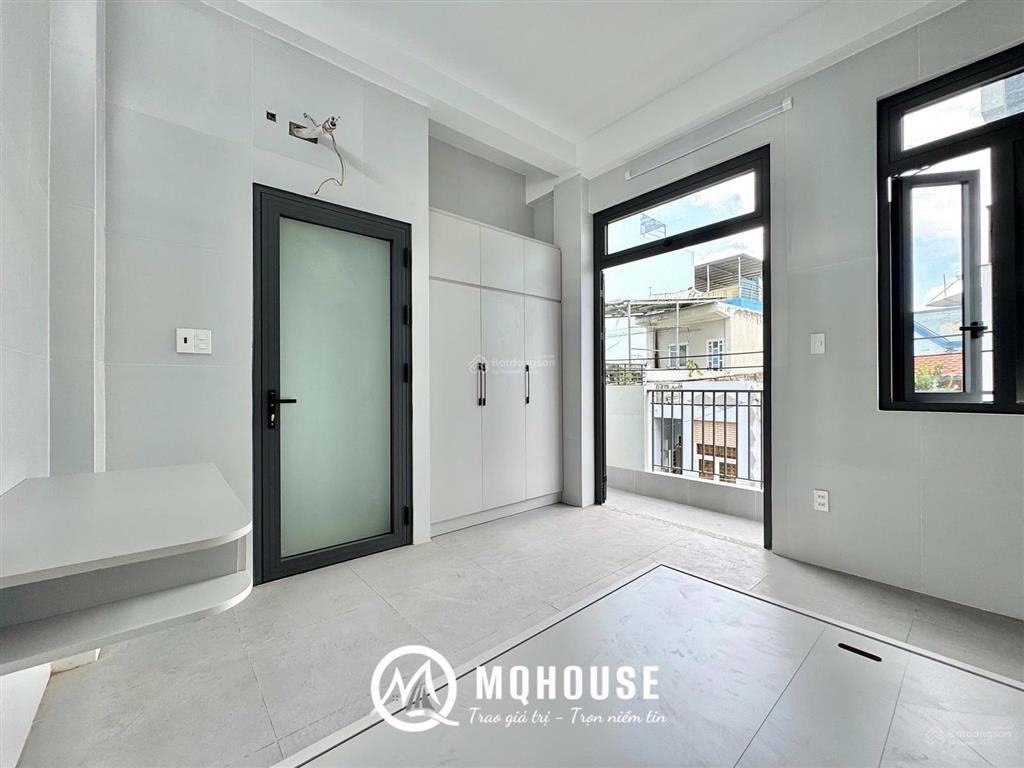 Cho thuê căn hộ studio ban công mới 100% gần đầm sen  đh văn hiến