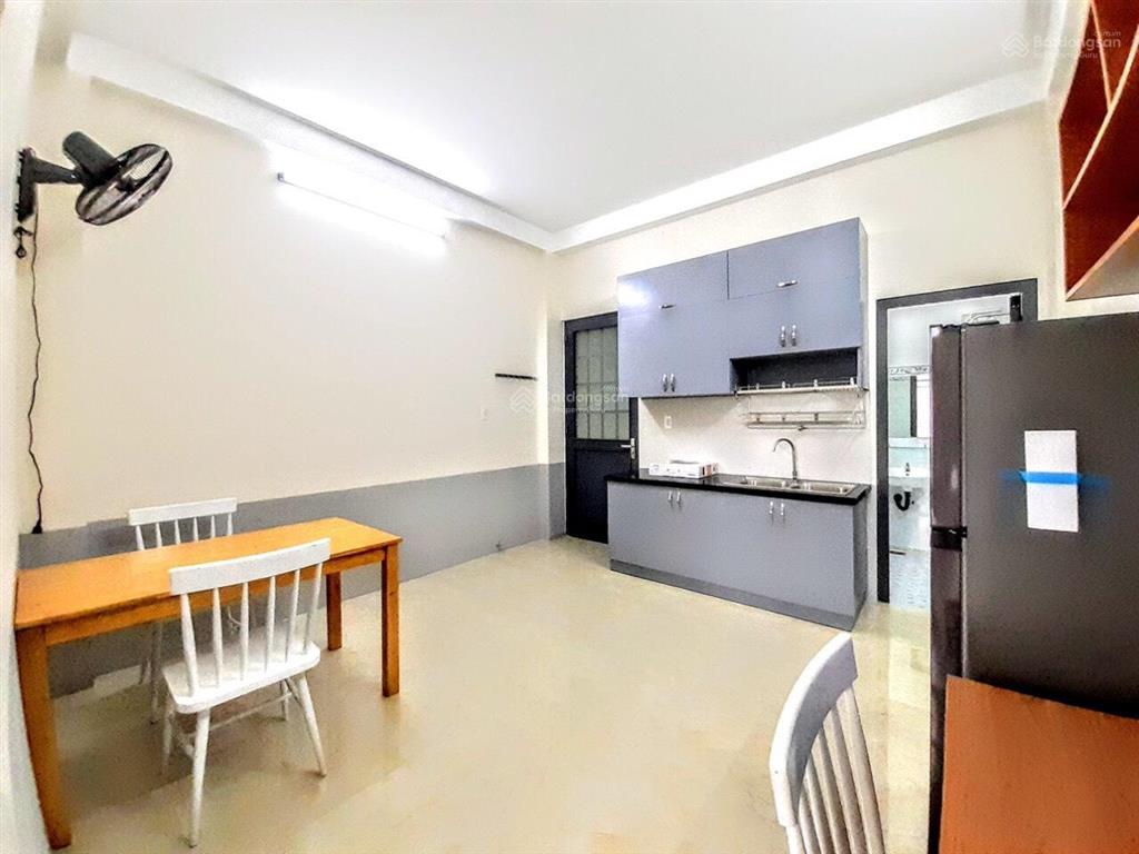 Cho thuê căn hộ 1pn ban công, có máy giặt riêng ngay tân phú gần luỹ bán bích  thoại ngọc hầu