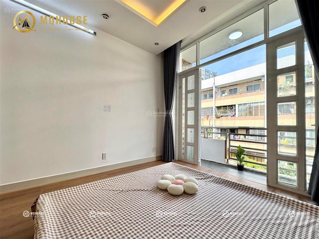Căn hộ studio ban công cực thoáng gần ngã tư bảy hiền full nội thất từ a đến z