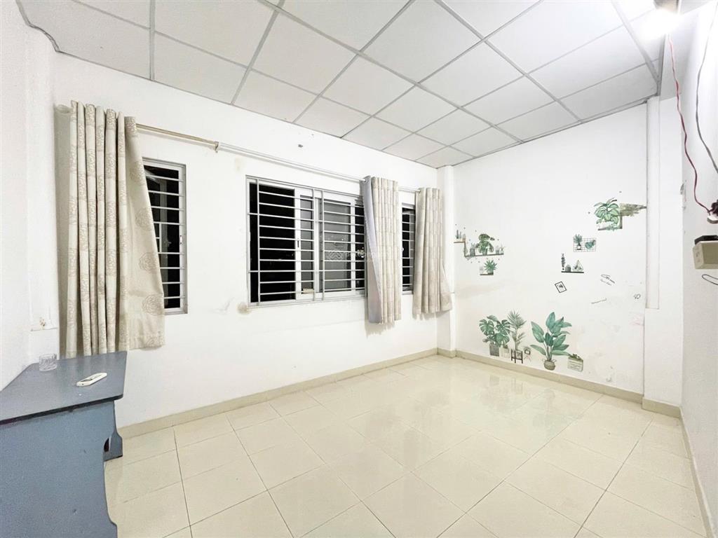 Cho thuê phòng có ban công, cửa sổ đón gió cực thoáng gần bệnh viện từ dũ, nguyễn cư trinh