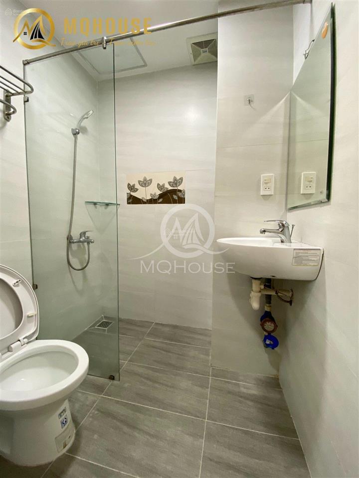 Căn hộ studio ban công cao cấp gần sân bay tsn trang bị nội thất đầy đủ, thang máy, bảo vệ 24/24