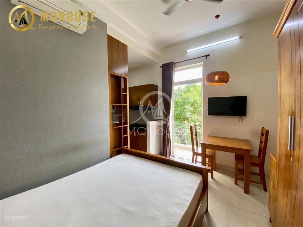 Căn hộ studio ban công cao cấp gần sân bay tsn trang bị nội thất đầy đủ, thang máy, bảo vệ 24/24