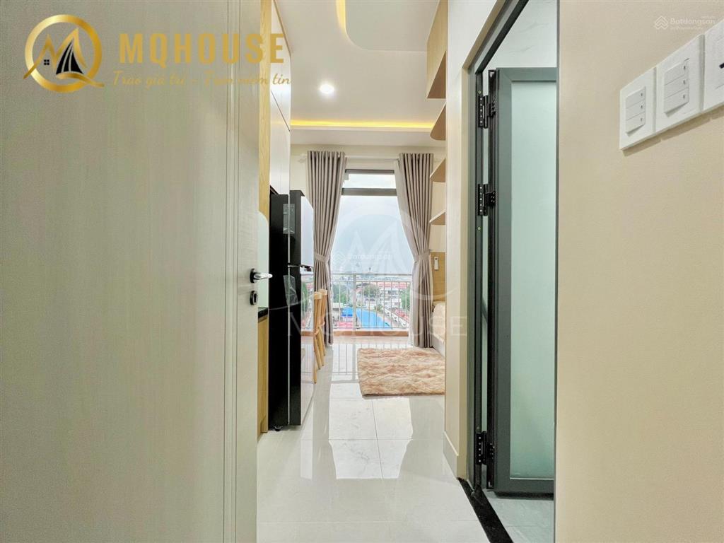 Căn hộ studio cao cấp ban công thoáng gần sân bay tsn cv gia định full nội thất có máy giặt riêng